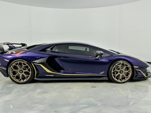 Used 2019 Lamborghini Aventador SVJ image 20