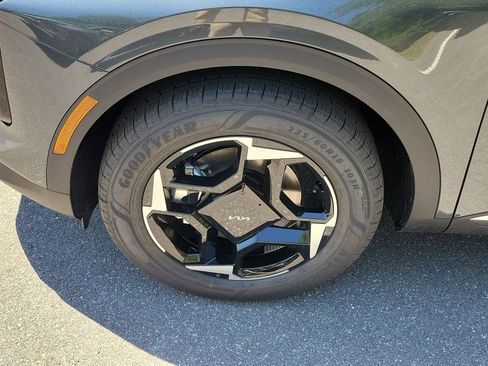 New 2026 Kia Sportage EX FWD image 38
