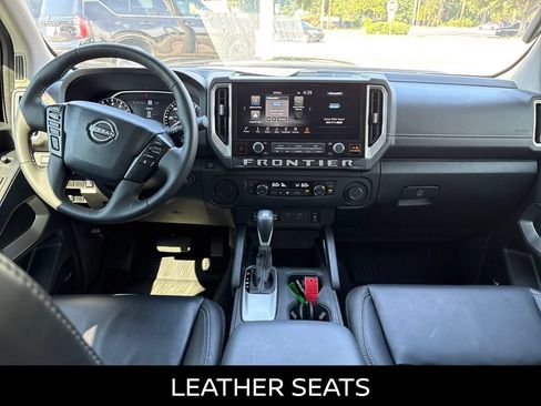 Used 2025 Nissan Frontier SL RWD image 13