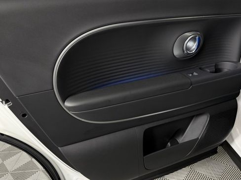 Used 2026 Hyundai Ioniq 9 SEL image 28