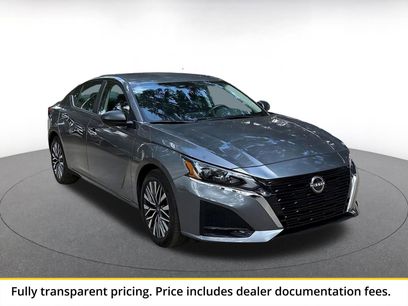 Used 2025 Nissan Altima 2.5 SV