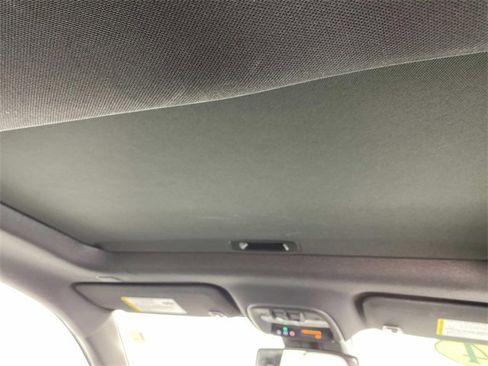 Used 2024 GMC Canyon AT4X image 12