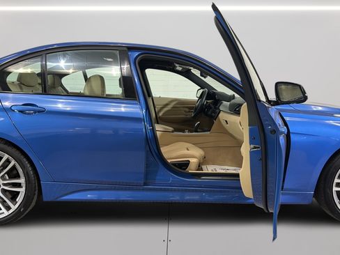 Used 2013 BMW 335i xDrive Sedan AWD/4WD image 37