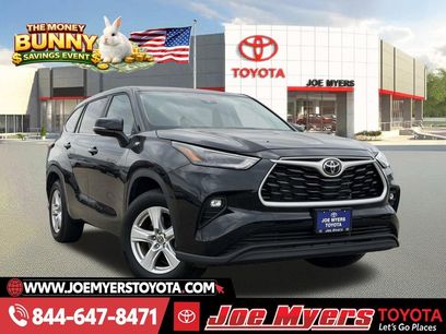 Used 2025 Toyota Highlander LE