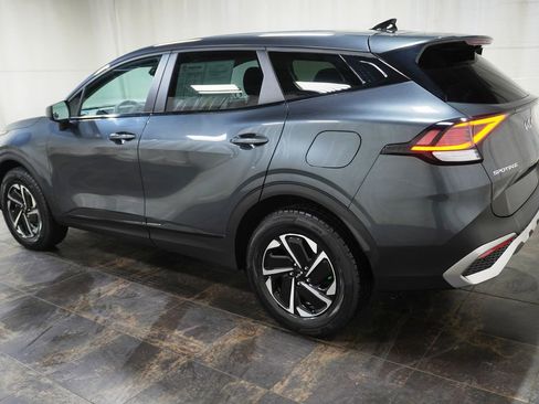 Used 2023 Kia Sportage LX image 7