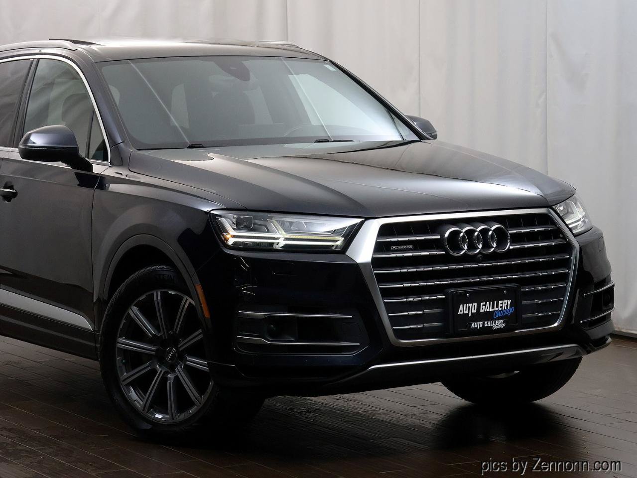 Used 2017 Audi Q7 3.0T Prestige AWD/4WD image 2