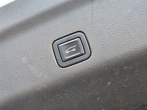 Used 2022 Cadillac Escalade Sport AWD/4WD image 33