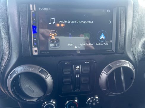 Used 2017 Jeep Wrangler Unlimited Sport w/ Quick Order Package 24S image 16