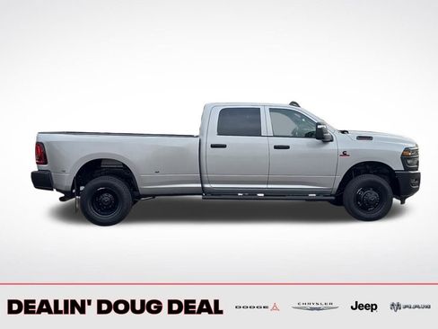 New 2026 RAM 3500 Tradesman AWD/4WD image 6