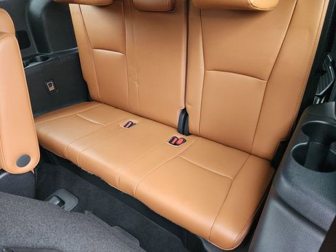 Used 2022 Toyota Highlander Platinum image 30