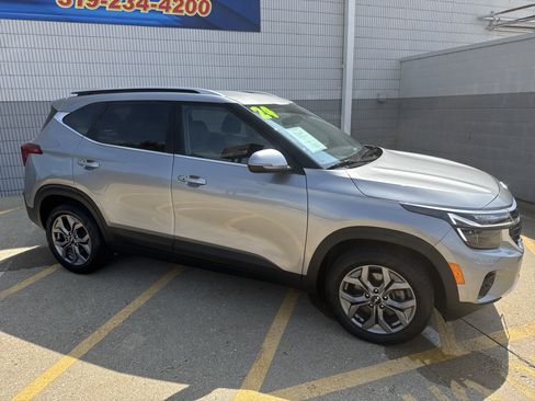 Used 2024 Kia Seltos S AWD/4WD image 4