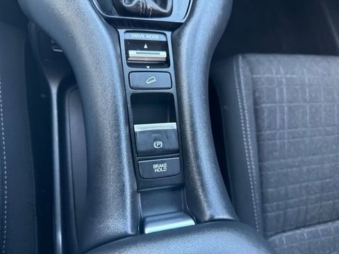 Certified 2024 Honda HR-V LX image 26