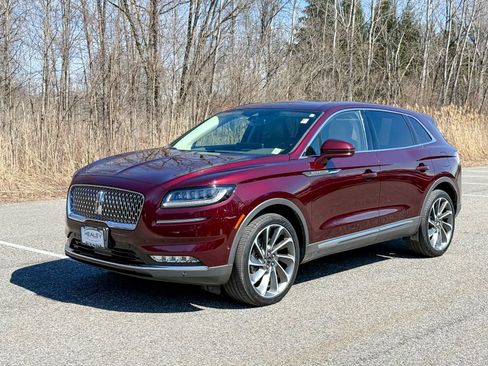 Used 2023 Lincoln Nautilus Reserve w/ Equipment Group 202A image 3