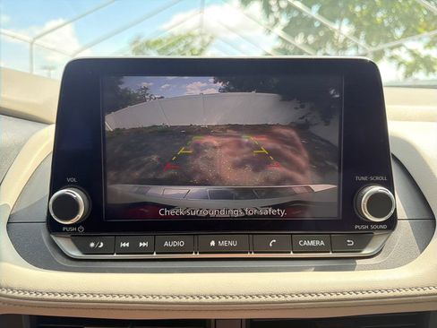 Used 2025 Nissan Rogue SV AWD/4WD image 20