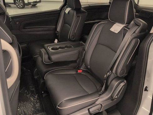 New 2026 Honda Odyssey Touring image 22