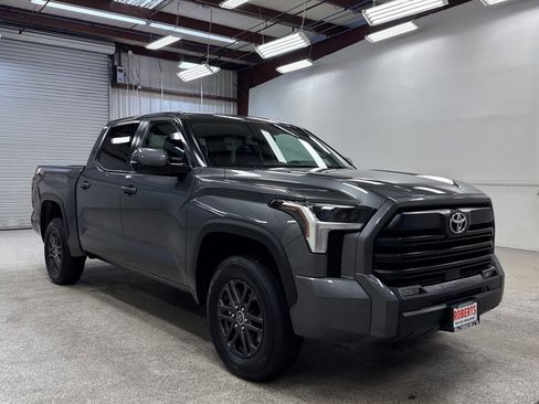Used 2024 Toyota Tundra SR5 w/ SR5 Convenience Package image 34