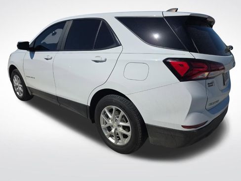 Used 2022 Chevrolet Equinox LS w/ LS Convenience Package AWD/4WD image 39