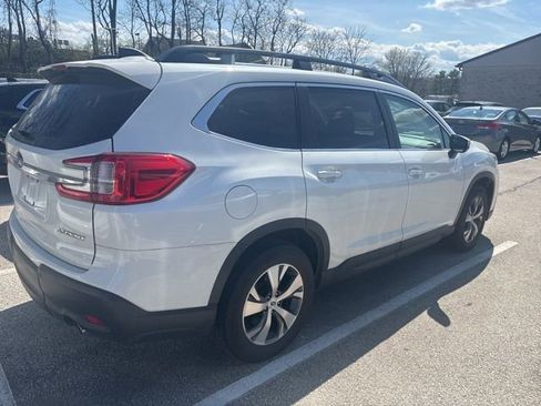 Used 2023 Subaru Ascent Premium w/ Convenience Package image 4