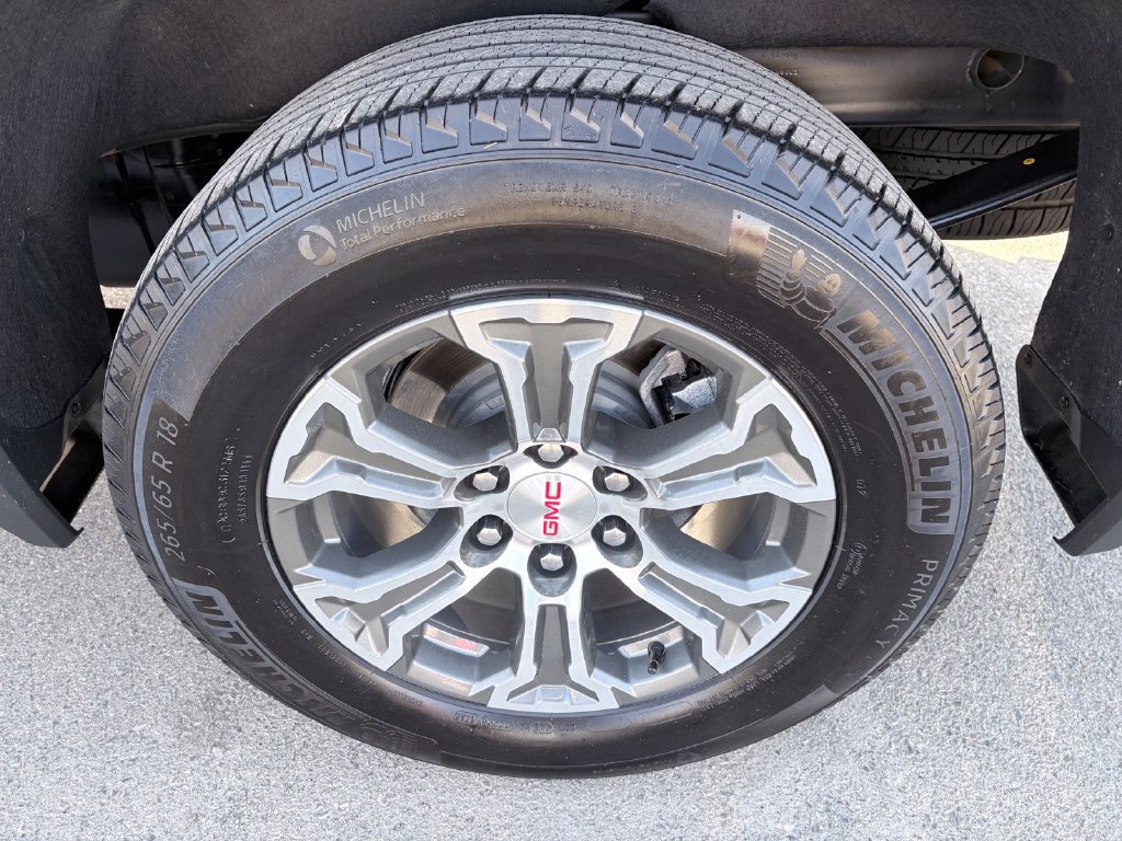 Used 2025 GMC Sierra 1500 SLT AWD/4WD image 23