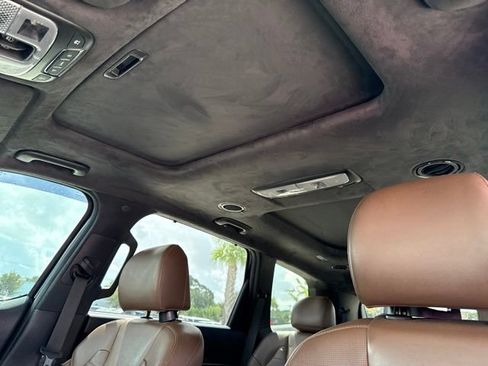 Certified 2022 Kia Telluride SX w/ SX Prestige Package AWD/4WD image 22