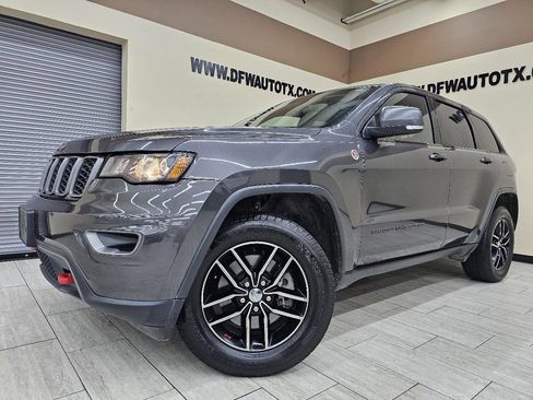 Used 2017 Jeep Grand Cherokee Trailhawk AWD/4WD image 1