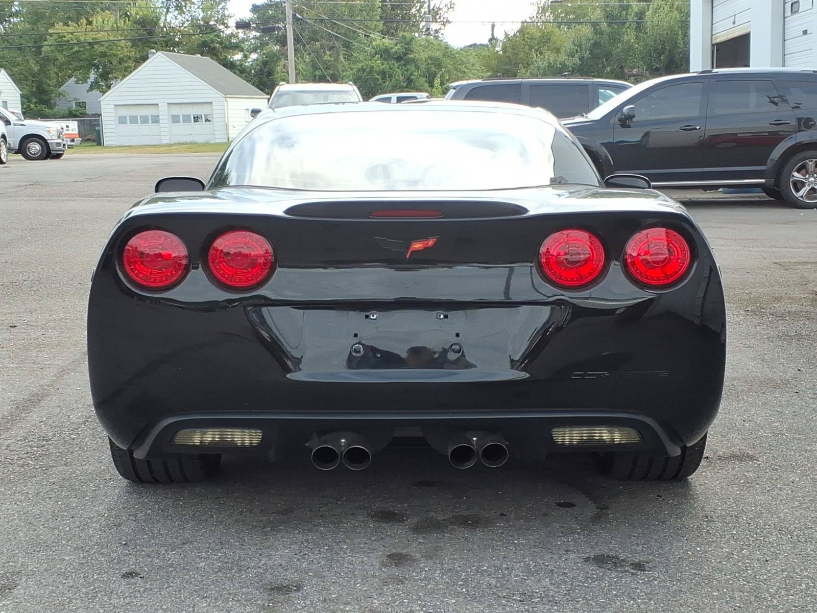 Used 2010 Chevrolet Corvette Coupe w/ Preferred Equipment Group RWD image 4