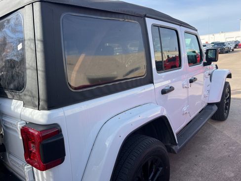 Used 2023 Jeep Wrangler Unlimited Sahara image 8