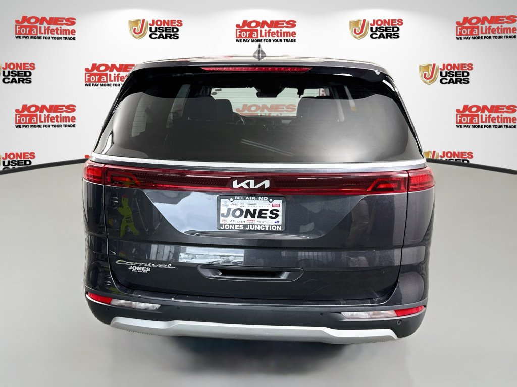 Used 2022 Kia Carnival LX FWD image 15