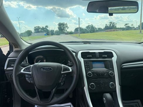 Used 2015 Ford Fusion S FWD image 11