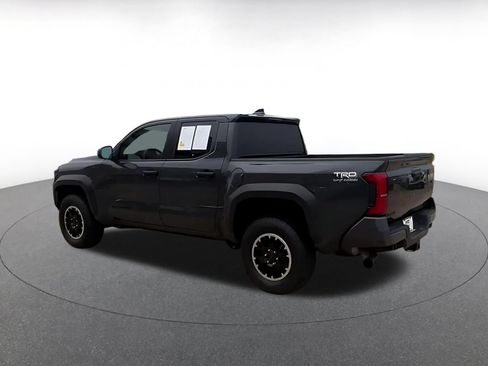 Used 2025 Toyota Tacoma TRD Off-Road AWD/4WD image 9