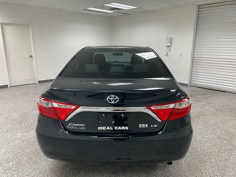 Used 2015 Toyota Camry LE image 6