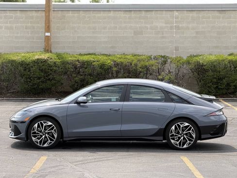 Used 2024 Hyundai Ioniq 6 SEL RWD image 8