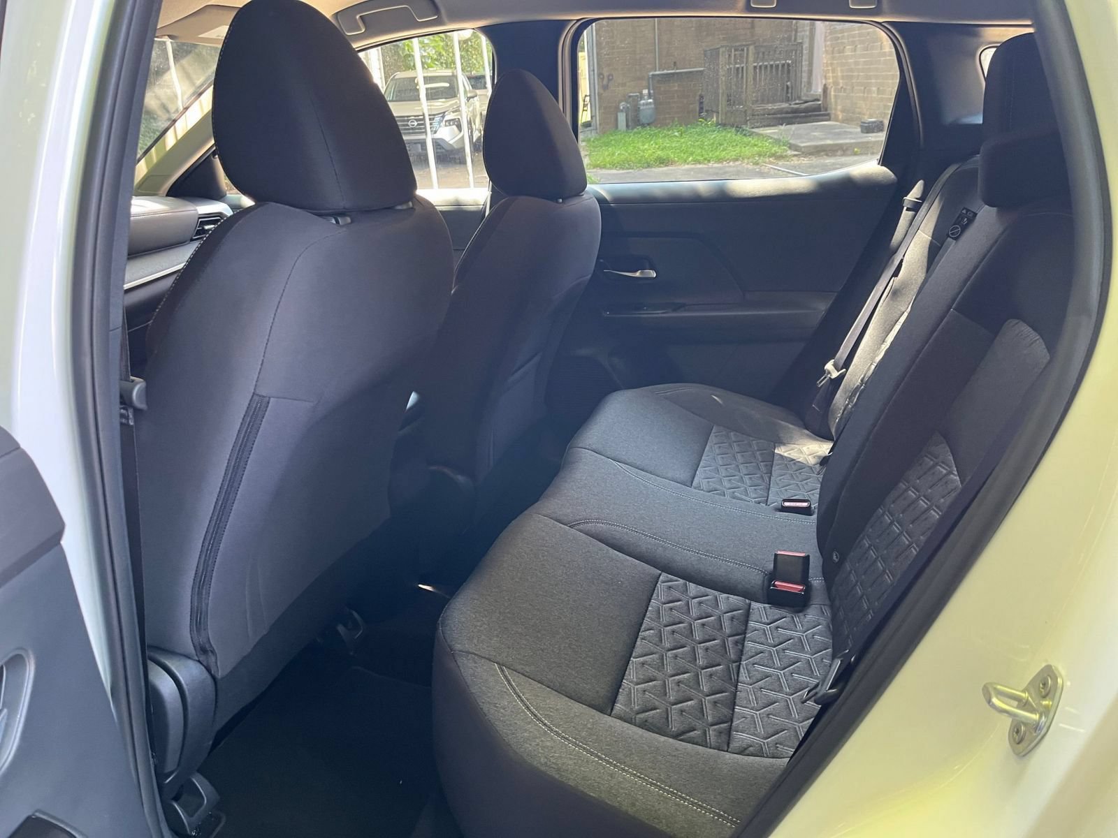 Used 2025 Nissan Kicks SV AWD/4WD image 26