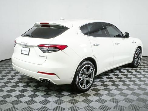 Used 2023 Maserati Levante GT AWD/4WD image 28