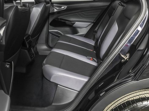 Used 2023 Volkswagen ID.4 Pro S image 38