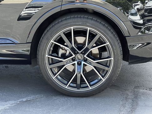 Used 2023 Audi Q7 3.0T Prestige w/ Prestige Package AWD/4WD image 14