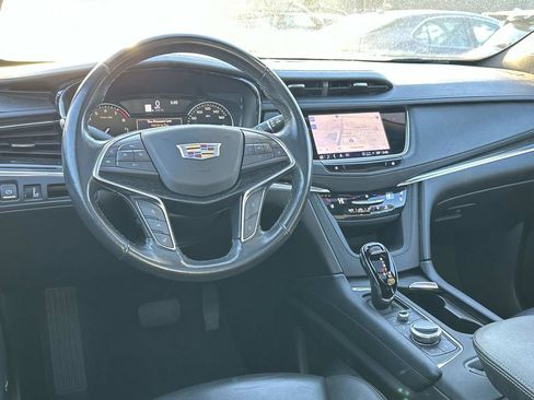 Used 2023 Cadillac XT5 Premium Luxury image 10