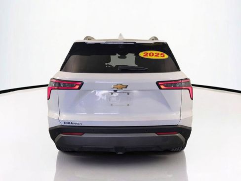 Used 2025 Chevrolet Equinox LT w/ Convenience Package II FWD image 6
