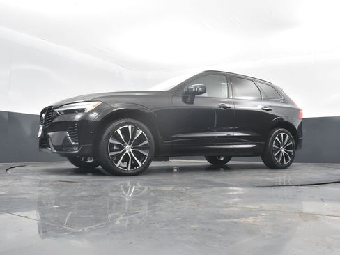 Used 2024 Volvo XC60 B5 Plus image 53