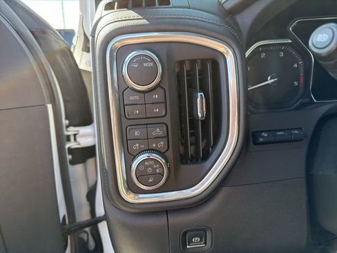 Used 2023 GMC Sierra 3500 Denali w/ Denali Ultimate Package AWD/4WD image 39