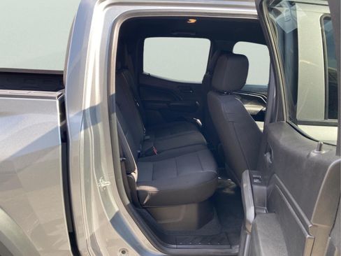 Used 2025 Chevrolet Colorado Trail Boss AWD/4WD image 30