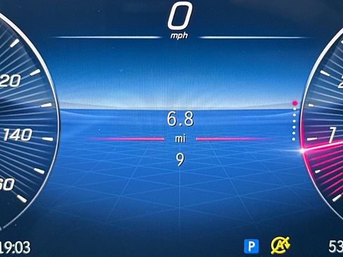 New 2026 Mercedes-Benz GLB 250 4MATIC image 27