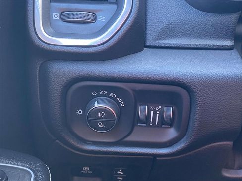 Used 2023 RAM 1500 Laramie image 33