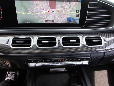 Used 2020 Mercedes-Benz GLE 450 4MATIC w/ MBUX Technology Package image 21