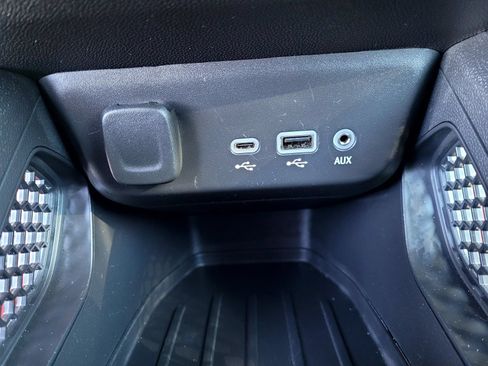 Used 2023 Chevrolet TrailBlazer RS w/ Convenience Package AWD/4WD image 24