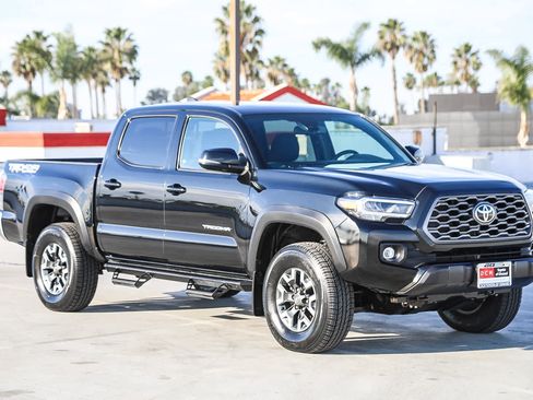 Certified 2023 Toyota Tacoma TRD Off-Road image 5