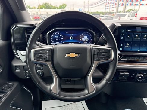 Used 2025 Chevrolet Silverado 1500 LT RWD image 14