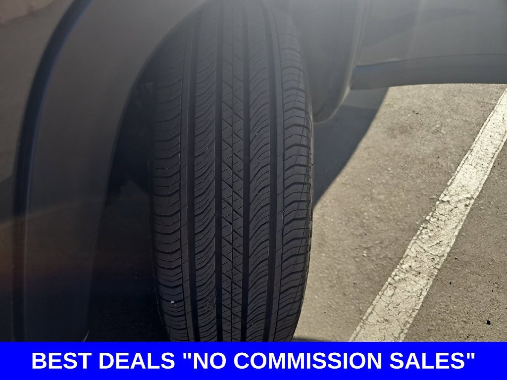 Used 2023 Jeep Compass Latitude w/ Sun and Sound Group AWD/4WD image 34