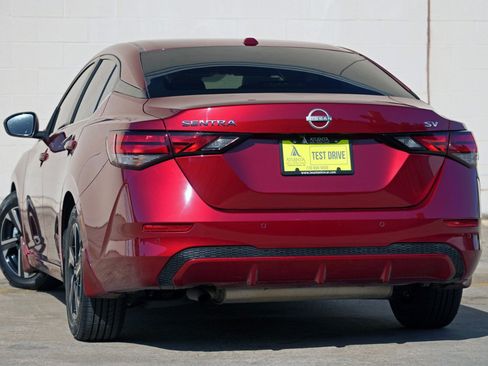 Used 2024 Nissan Sentra SV FWD image 5
