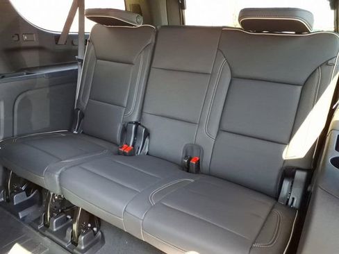 New 2026 Chevrolet Suburban Premier AWD/4WD image 12